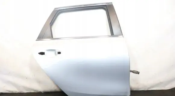 KIA Ceed Rear door