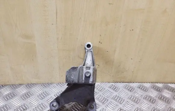 Ford Focus Engine mounting bracket 98AB7M125AF
