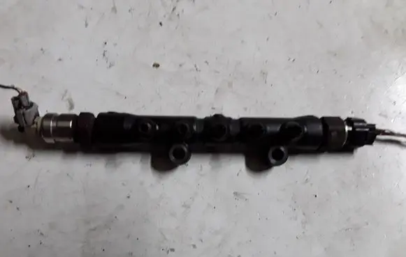 Toyota Avensis Verso Fuel main line pipe 4K9D0209