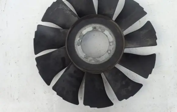 Iveco Daily 6th gen Viscous fan clutch 