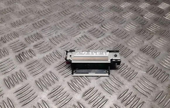 Audi A5 Phone control unit/module 8V7035503