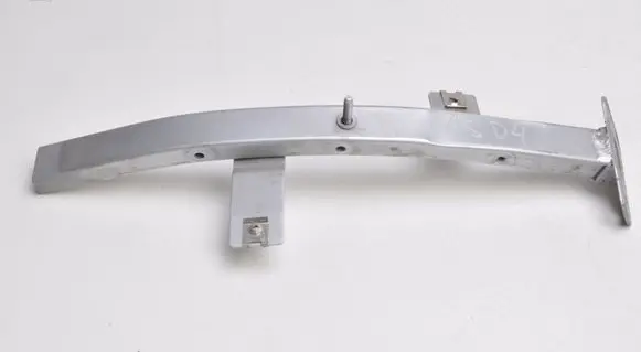 Fender mounting bracket