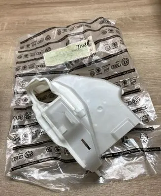 Volkswagen Golf V Front door lock 1K0837350A