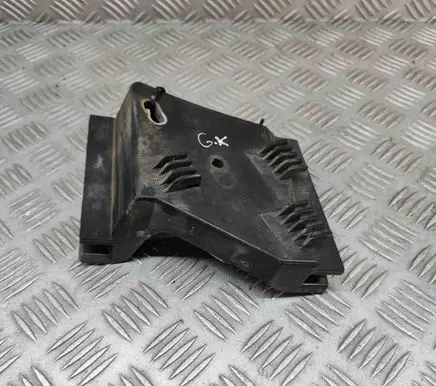 Audi A8 S8 D2 4D Rear bumper mounting bracket 4D0807571
