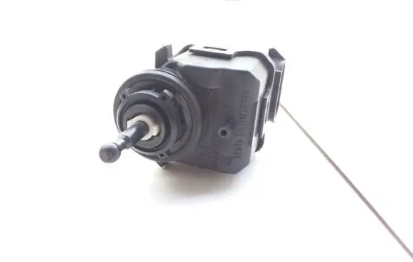 Headlight level adjustment motor
