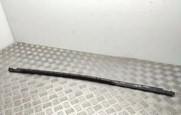 Peugeot 2008 II Rear door glass trim molding 9825968080