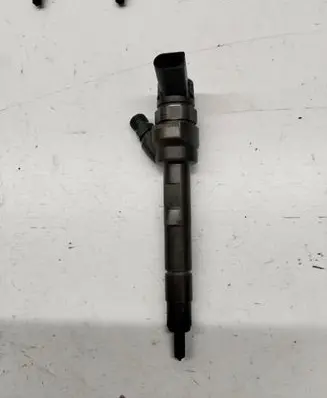 BMW 5 GT F07 Fuel injector 7810702