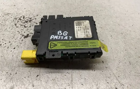 Volkswagen PASSAT B6 Steering angle sensor 3C0953549A 05113810 68493