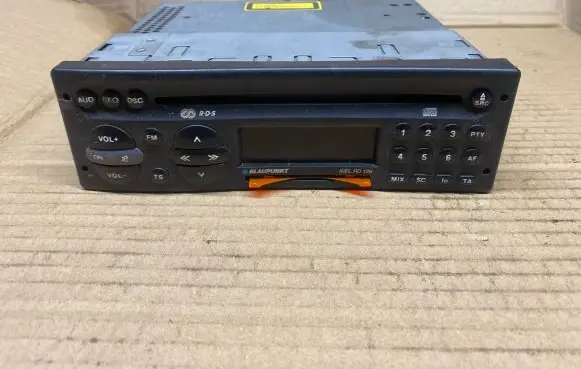 Mercedes-Benz C W202 Radio/CD/DVD/GPS head unit 7646830010 RD126