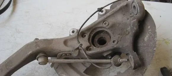 BMW X5 E70 Front wheel hub 6773784