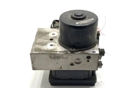 Volvo XC90 ABS Pump P30793444