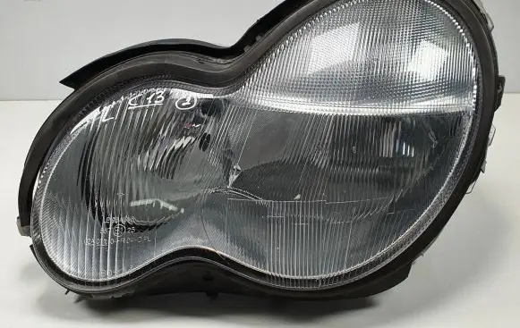 Mercedes-Benz C W203 Headlight/headlamp A2038200161