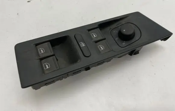Volkswagen PASSAT B7 Electric window control switch 1K4959857B