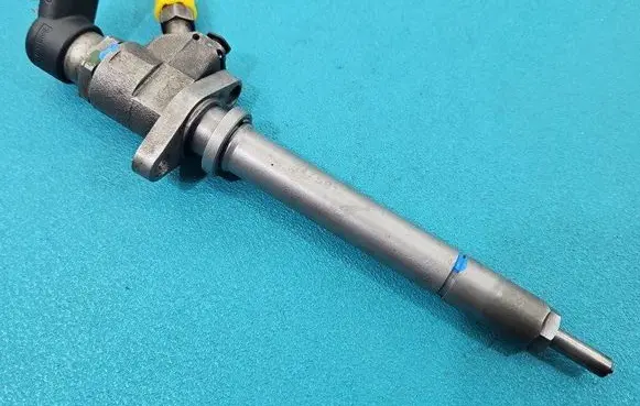 Fuel injector