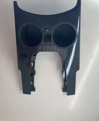 Cup holder front