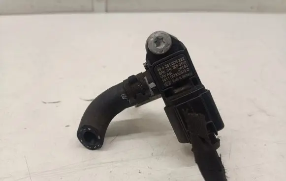 Audi TT TTS RS Mk3 8S Exhaust gas pressure sensor 04L906051B