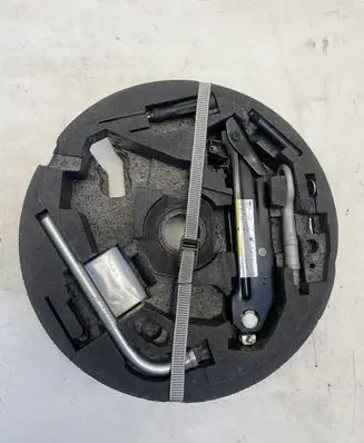Audi A3 S3 A3 Sportback 8P Tool box 8P0012109E