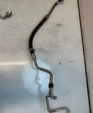 Suzuki Swift I Air conditioning (A/C) pipe/hose 95710-62j60