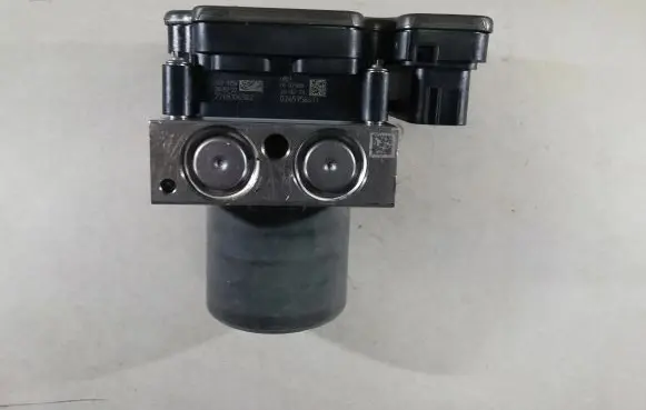 Mercedes-Benz C W205 ABS Pump A2059002948