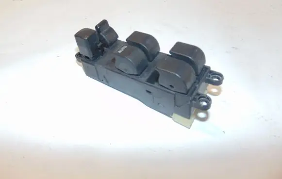 Infiniti QX4 Electric window control switch 254010W010