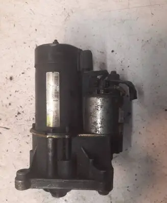 Renault Scenic I Starter motor D6RA104