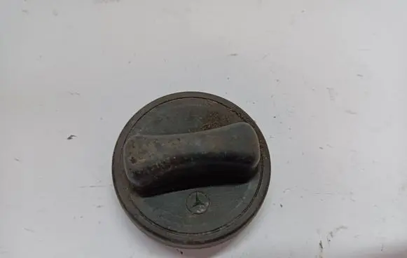 Mercedes-Benz S W220 Fuel tank filler cap 