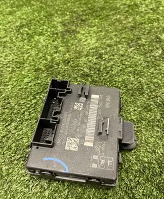 Porsche Cayenne (9Y0 9Y3) Door control unit/module 4M1959595C