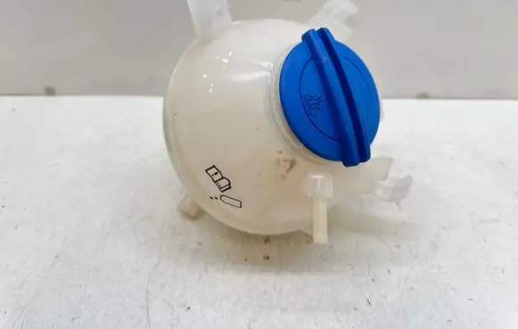 Audi TT TTS Mk2 Coolant expansion tank/reservoir 1K0121407F