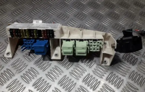 BMW X5 E53 Fuse box set 61138383720 61.13-8383720