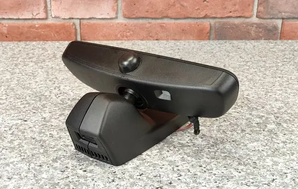 Rear view mirror (interior)