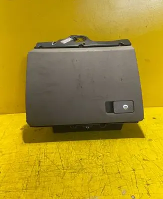 Volkswagen PASSAT B6 Glove box 3C1857114
