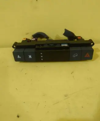 Chevrolet Captiva Tailgate/trunk/boot open switch RZ4R4P4K4
