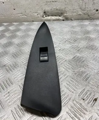 Toyota RAV 4 (XA30) Electric window control switch 7425242060