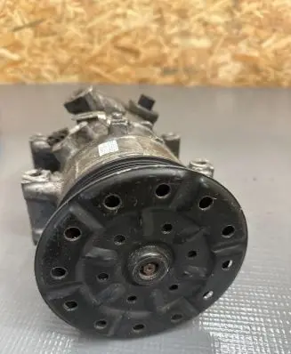 Toyota RAV 4 (XA30) Air conditioning (A/C) compressor (pump) 4472601251 11G00461 5SE12C