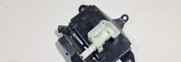 Volvo C70 Fuel tank cap lock 806624