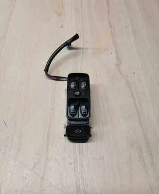 Mercedes-Benz C W203 Electric window control switch 501955