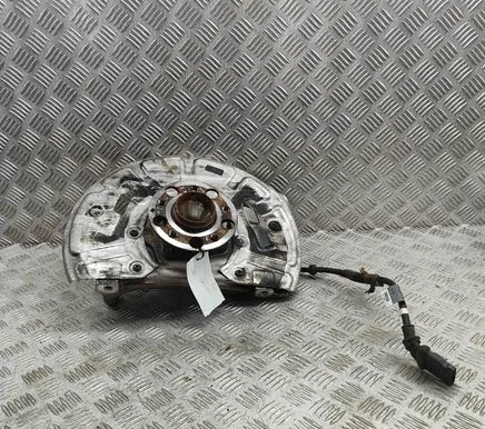 Mercedes-Benz AMG GT R190 C190 Front wheel hub A1903301401 A190330440