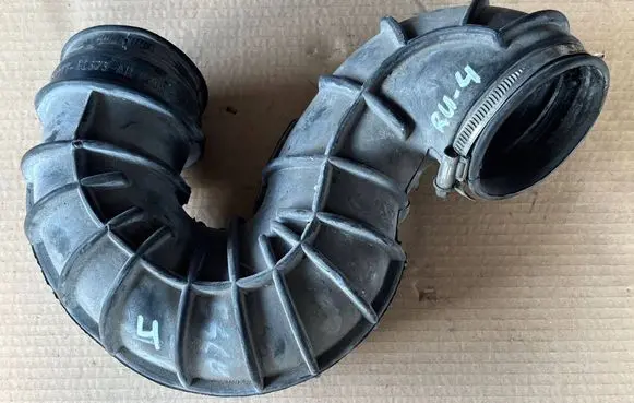 Ford Escort Turbo air intake inlet pipe/hose 97FF9C623AB
