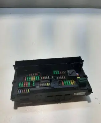 BMW 5 F10 F11 Fuse module 9252815