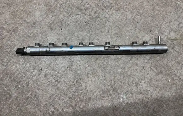 Fuel main line pipe