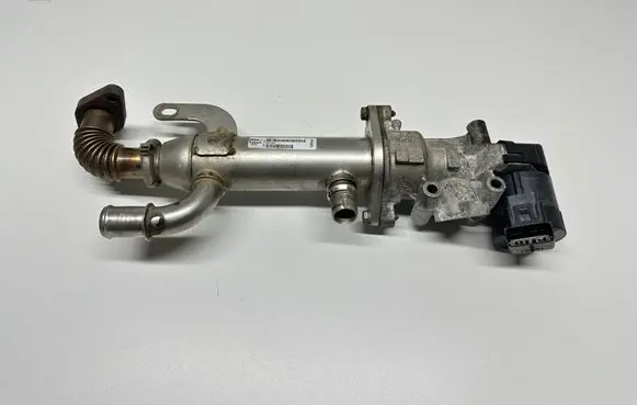 Ford S-MAX EGR valve cooler 993062H 8653691