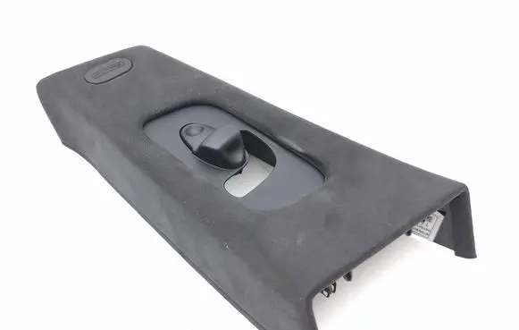 Maserati Ghibli (B) pillar trim (top) 06700113990