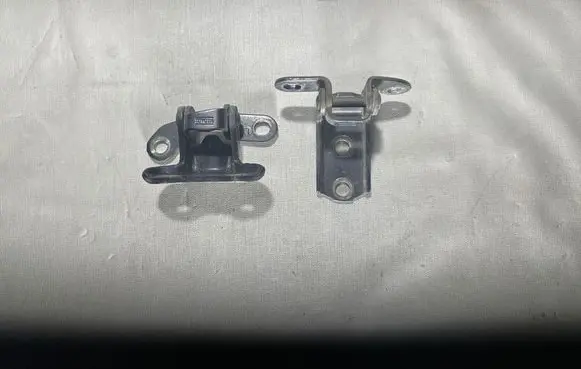 Toyota Corolla Verso AR10 Rear door hinge set 
