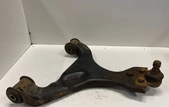 Mercedes-Benz Vito Viano W639 Front lower control arm/wishbone A6393300410