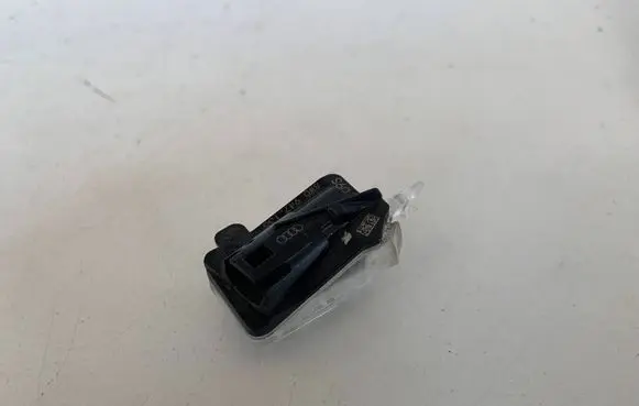 Audi Q5 SQ5 FY Front door handle light (exterior) 8W0947133