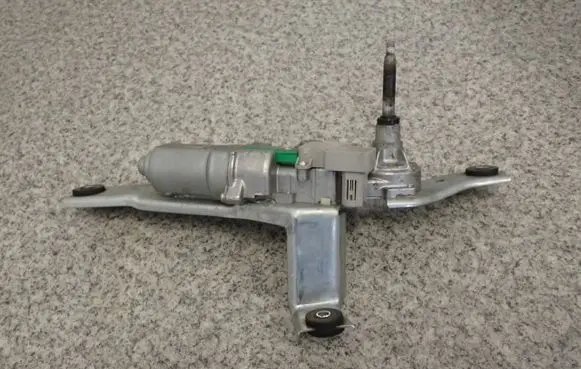 Nissan Note (E11) Wiper motor 