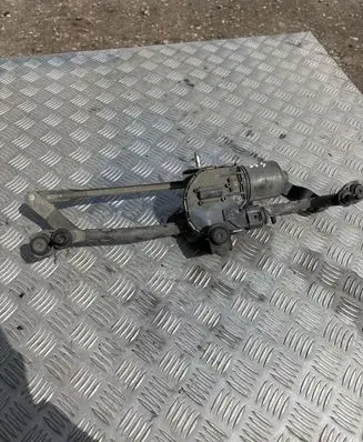 Volkswagen Touran I Front wiper linkage and motor 2K1955023E
