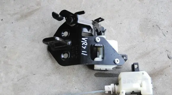 Skoda Octavia Mk2 (1Z) Tailgate lock latch 170KM