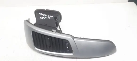 KIA Venga Dash center air vent grill 847751P100 807948 847761P000