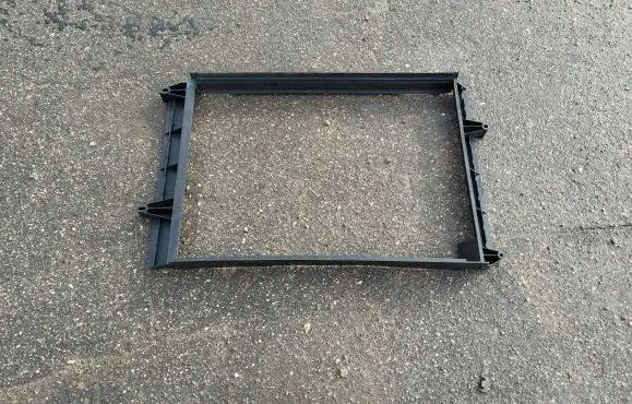 Volvo V70 Radiator mount bracket 30730522